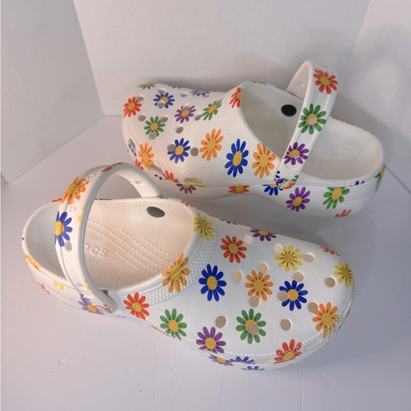 Crocs women’s Rainboy Daisy Pride platform , Size 10 W - Picture 9 of 11